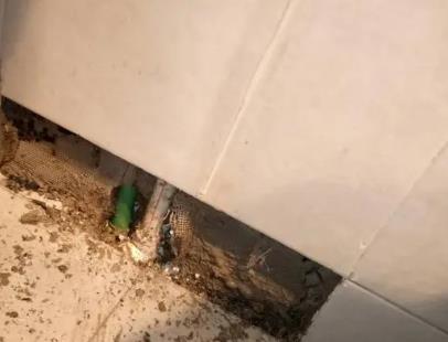 万源楼顶漏水维修公司分享下修复水管漏水的几种小方法